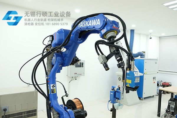 工业机械手用于金属成型锻造铸造行业